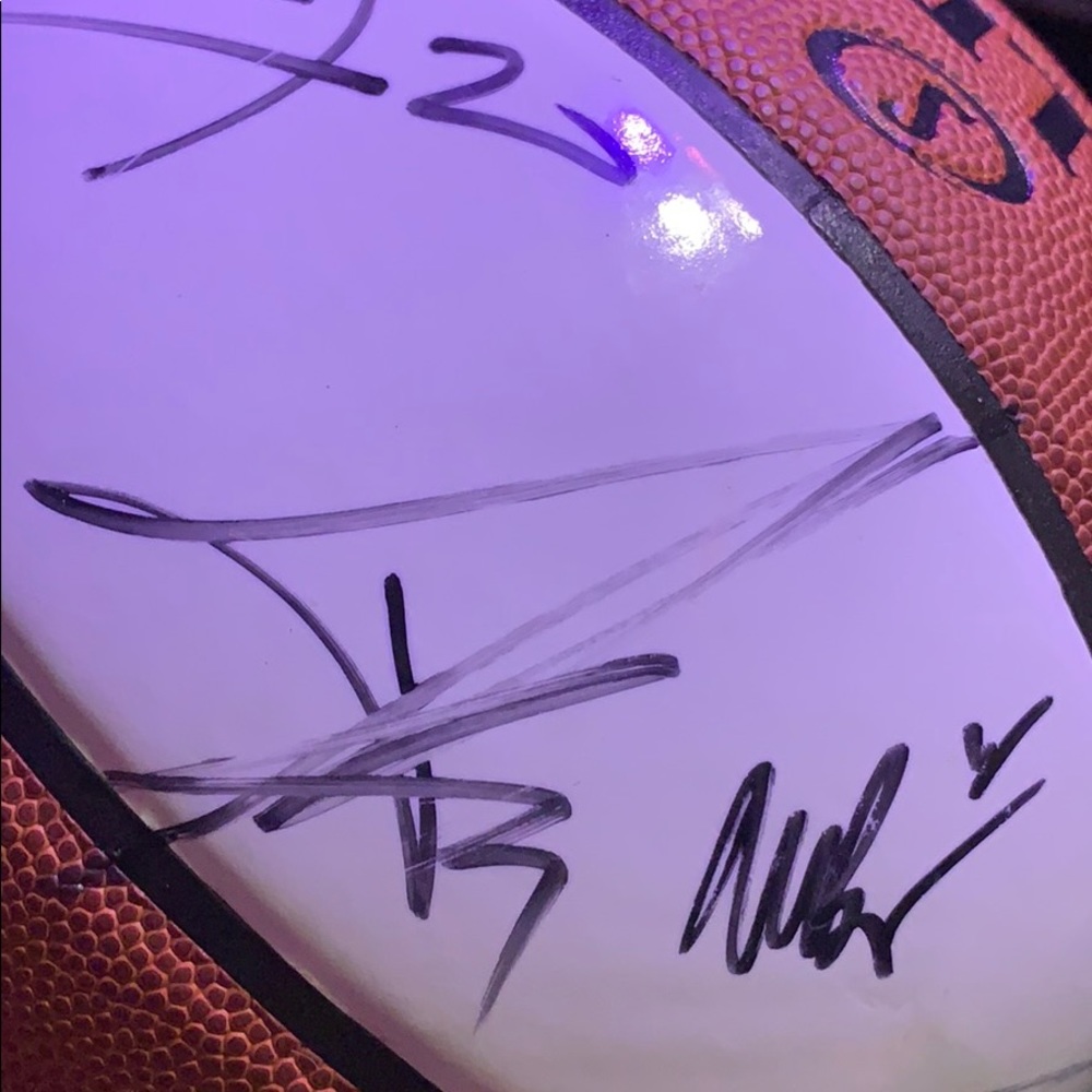 Signed ball - Picture 3 of 4